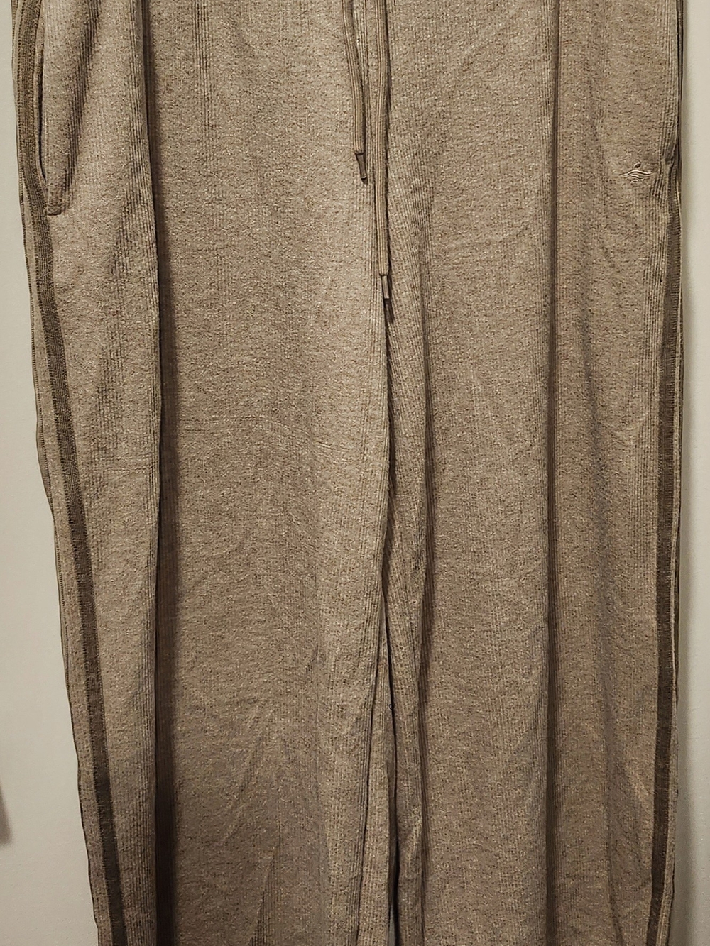 HALARA Neutral Beige Ribbed Lounge Pants